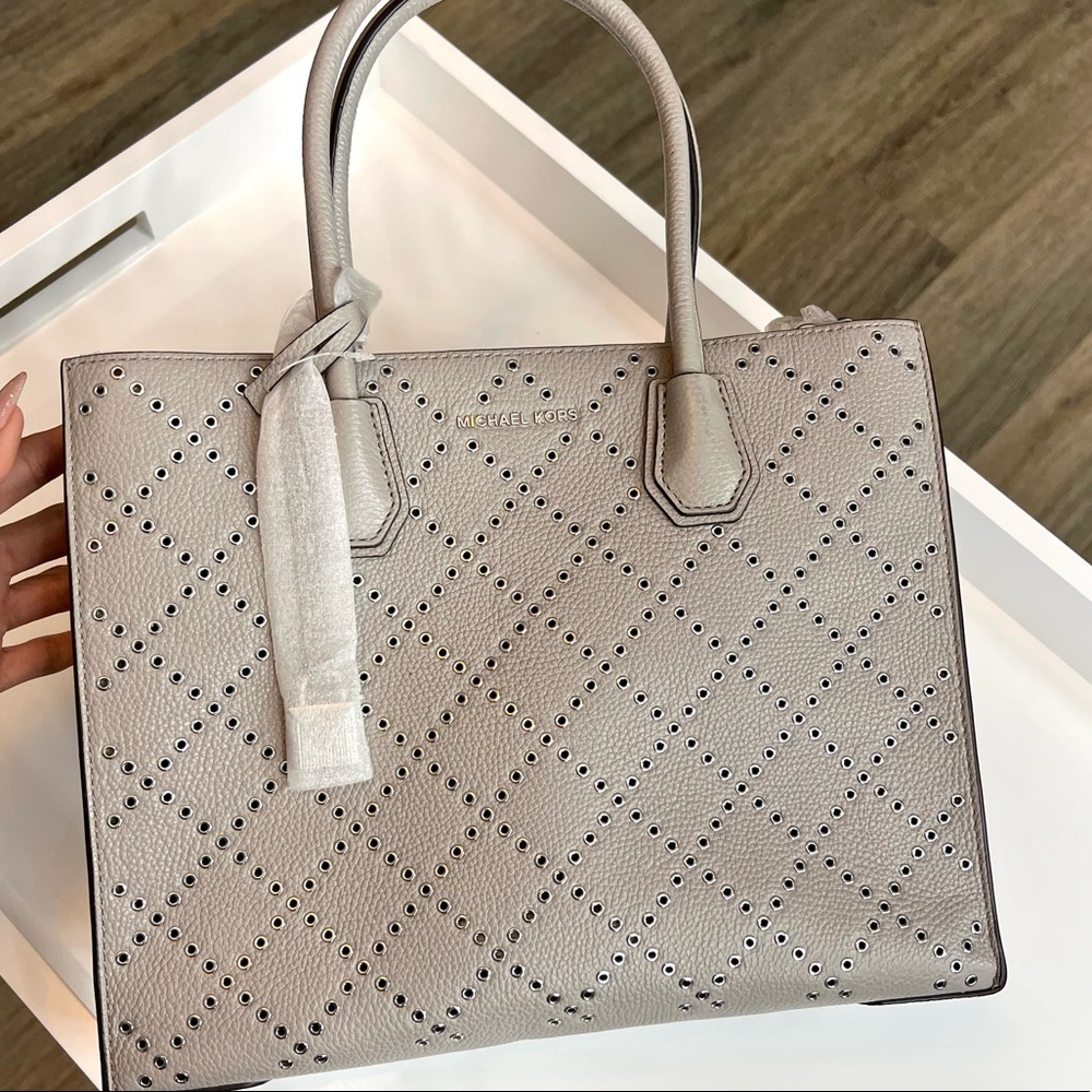 Grey Mercer Grommeted Pebbled Leather Tote Bag By Michael Kors - Picture 3 of 16